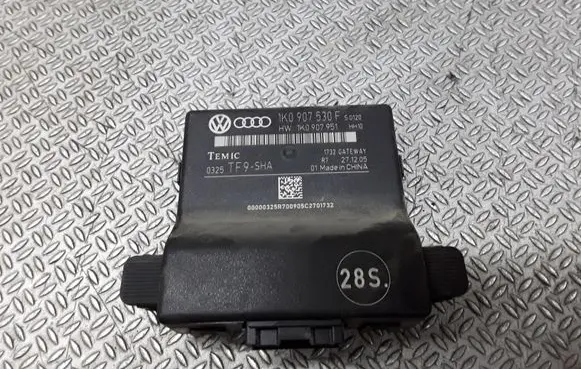 Skoda Octavia Mk2 (1Z) Door central lock control unit/module 1K0907530F
