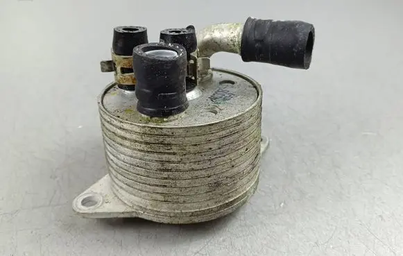 Toyota GR 86 Engine oil radiator 