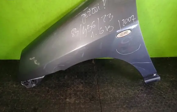 Suzuki Liana Fender