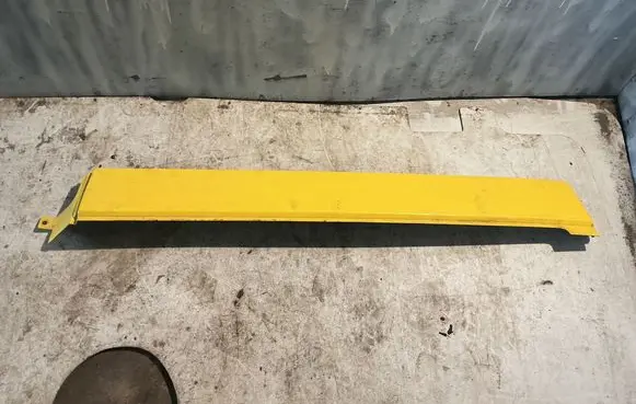 Volkswagen Transporter - Caravelle T5 Sliding door rail trim 7H1843795G