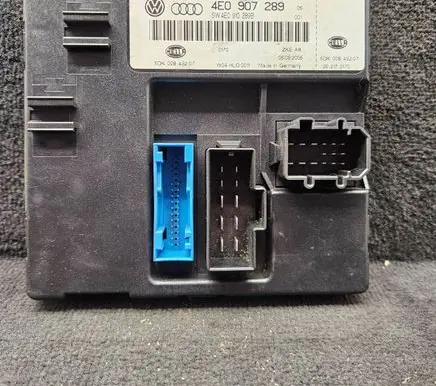 Audi A8 S8 D3 4E Comfort/convenience module 4E0907289 4E0910289B 05082005