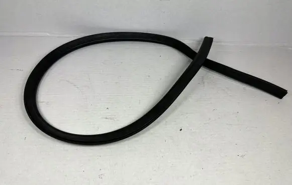 Seat Leon (5F) Engine compartment rubber 