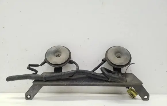 Nissan Juke I F15 Horn signal