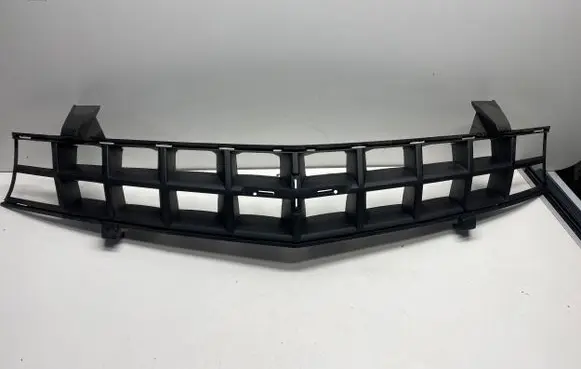 Chevrolet Camaro Front bumper upper radiator grill