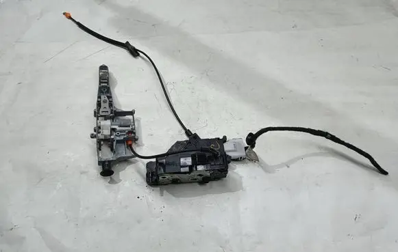 Citroen C4 Grand Picasso Rear door lock 24099158 24098158 24103158
