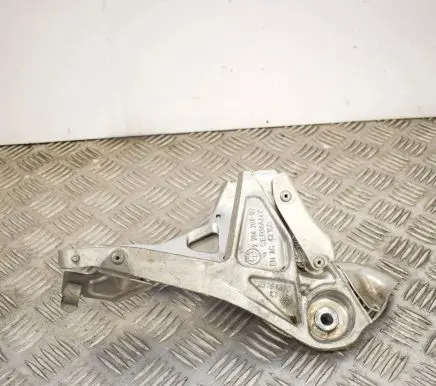 BMW M4 F82 F83 Engine mounting bracket 2284204