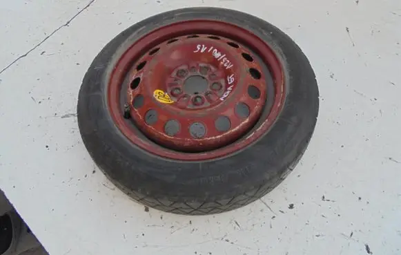 Alfa Romeo GT R17 spare wheel 