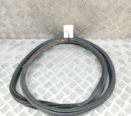 BMW 2 F44 Rubber seal rear door 7483099