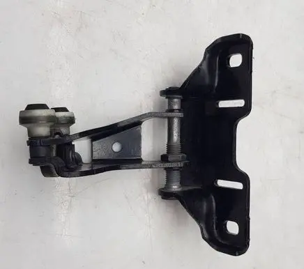 Mercedes-Benz Sprinter W907 W910 Sliding door middle roller runner A9107630100