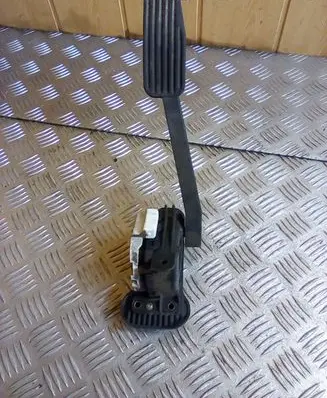 Volvo S80 Accelerator throttle pedal 9496821