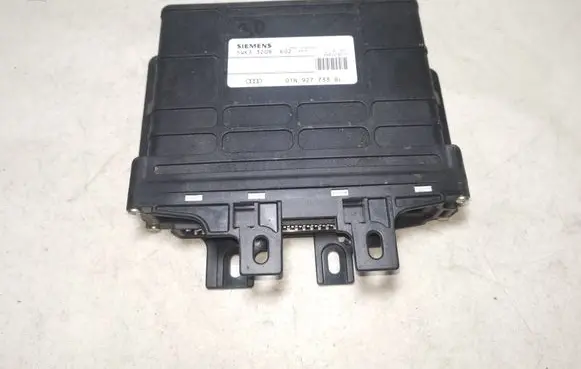 Audi A4 S4 B5 8D Gearbox control unit/module 01N927733BL 5WK33209