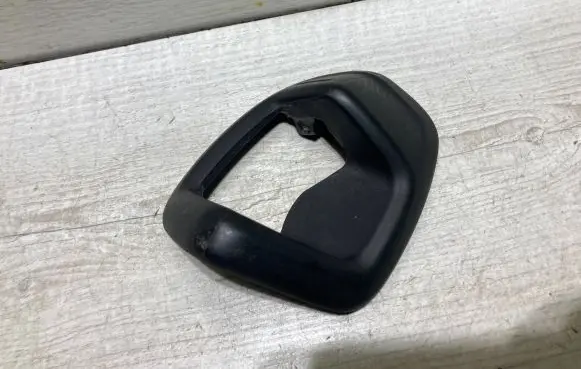 Volkswagen Beetle A5 Front door seat control surround trim 8t0881608