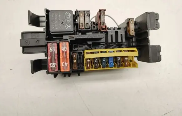 Mercedes-Benz C W205 Fuse module A2059067200