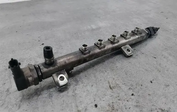 Fuel main line pipe
