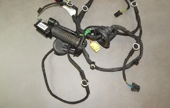 Audi Q3 8U Front door wiring loom 8U0971029S