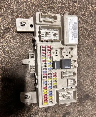 Ford Focus Fuse module 4M5T14A073DG