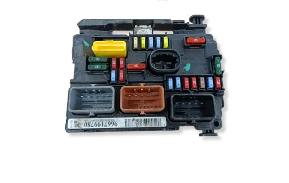 Peugeot 308 BSM Control unit 9667199780