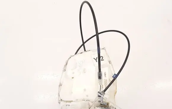 Suzuki SX4 Rear door lock