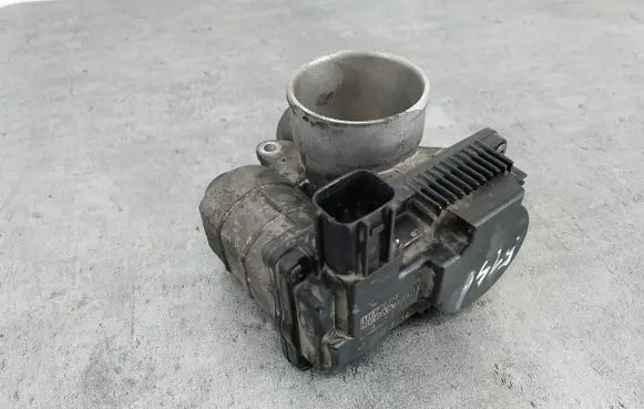 Nissan Primera Throttle body valve SERA57601