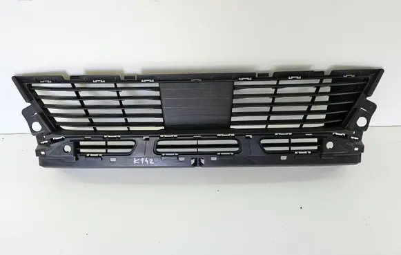 Peugeot 3008 II Front bumper lower grill 9811665777