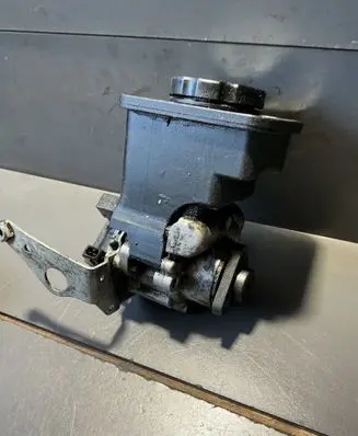 BMW 3 E46 Power steering pump 
