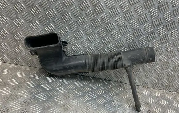 Volvo V70 Air intake duct part 30792106