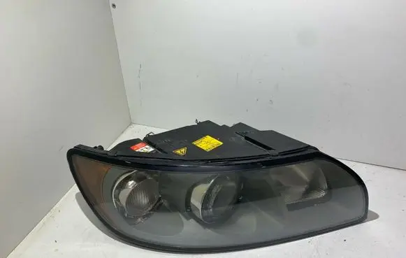 Volvo V50 Headlight/headlamp 30698896