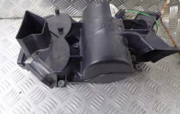 Chrysler Pacifica Heater fan/blower 05005106AB