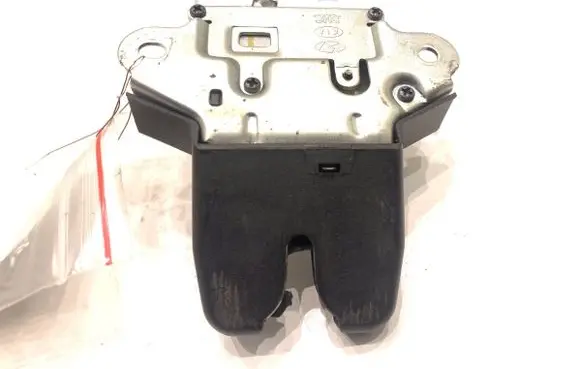 Hyundai i40 Tailgate exterior lock 