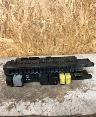 Mercedes-Benz E W211 Comfort/convenience module 2035450701 5DK00797420