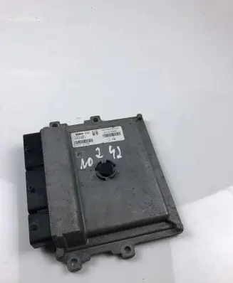 Renault Clio IV Engine control unit/module ECU 237104789R 237102706R