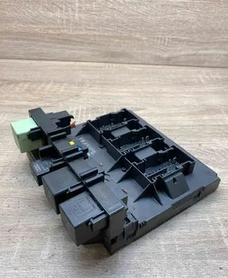 Volkswagen PASSAT B7 Comfort/convenience module 3AA937087
