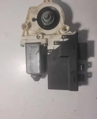 Peugeot 807 Front door window regulator motor 1400208580 991728205 A91728103