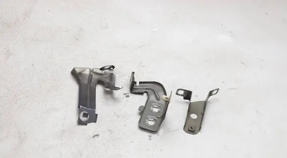 BMW 4 F32 F33 Fender mounting bracket 7255821