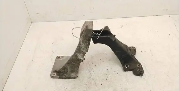 BMW 3 E36 Engine mounting bracket 1141137 1136540