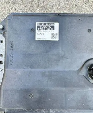 Toyota Prius (XW30) Engine control unit/module 8966147280 2753007394