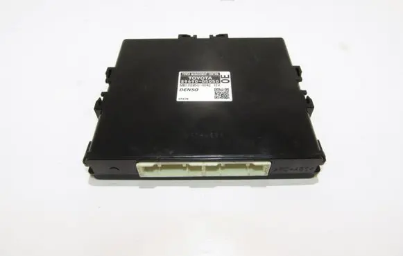 Toyota Avensis T270 Other control units/modules 8969005050