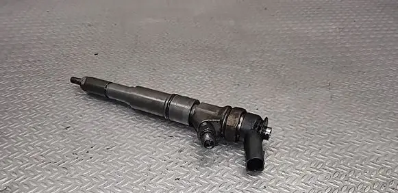 BMW 1 E81 E87 Fuel injector 7794435 0445110209