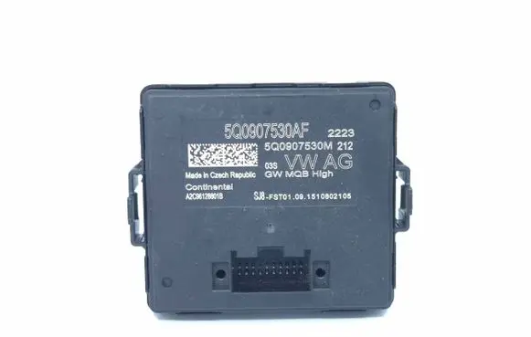Volkswagen PASSAT B8 Gateway control module 5Q0907530AF 5Q0907530M A2C96128801B