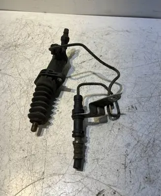 BMW 3 E90 E91 Clutch master cylinder 6785964