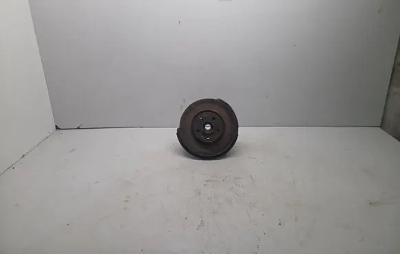 Front wheel hub