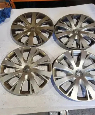 Peugeot 208 I R15 wheel hub/cap/trim 9808491477 9808564477