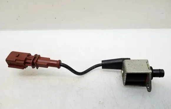 Volkswagen Touran III Sensor 04L907284