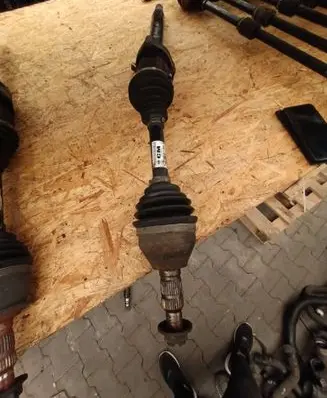 Opel Astra J Front driveshaft 13250845