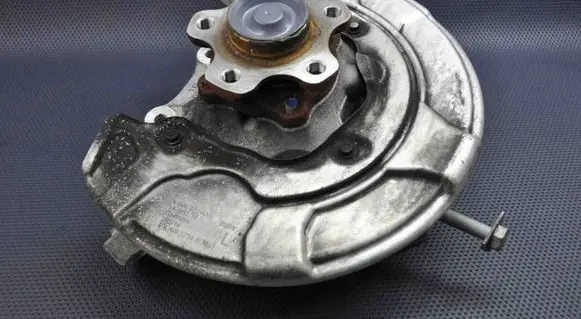 BMW 7 G11 G12 Rear wheel hub 621654