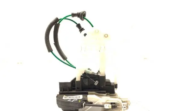 Hyundai i30 Front door lock 81310-2L020