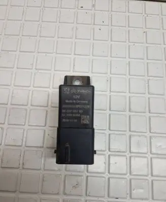 Glow plug pre-heat relay
