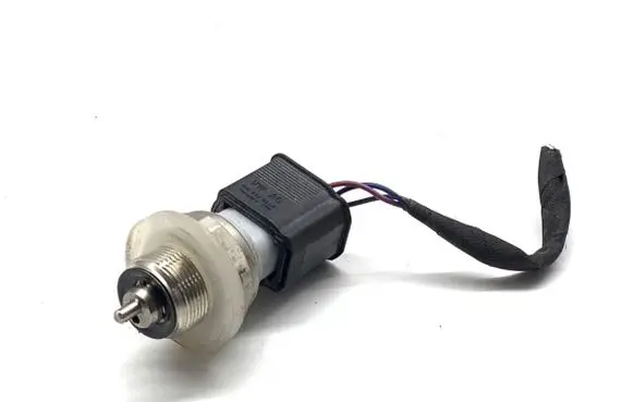 Audi Q4 Sportback e-tron Air conditioning (A/C) pressure sensor 4N0959126K