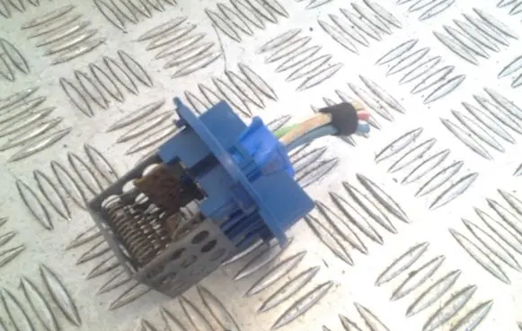 Volkswagen Crafter Coolant fan relay 25627