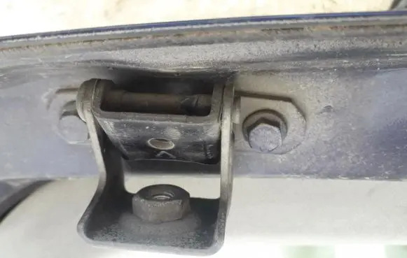 Fiat Stilo Tailgate/trunk/boot hinge